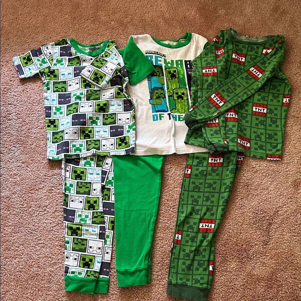 Bundle of 3 Minecraft Kids Pajama Sets Green and White